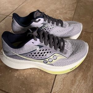 Saucony Ride 17 Running Shoes in Purple Navy Lime Green